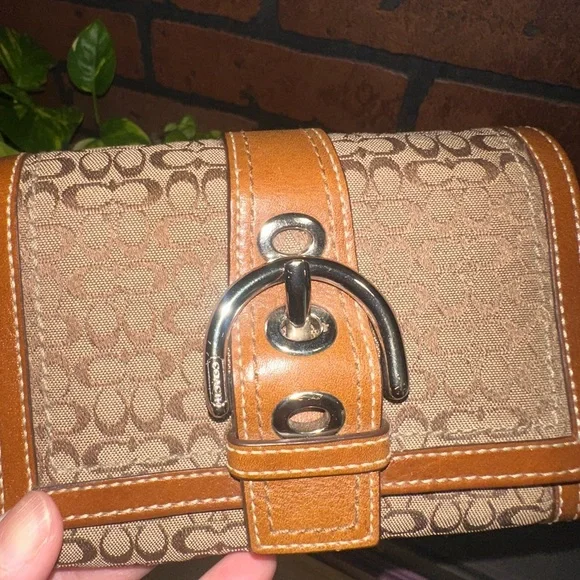 Coach Brown Signature Soho Compact Bifold Wallet - Picture 11 of 13